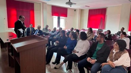 Fakültemizde “Sağlıkta Yapay Zeka Devrimi” Konulu Seminer Gerçekleştirildi